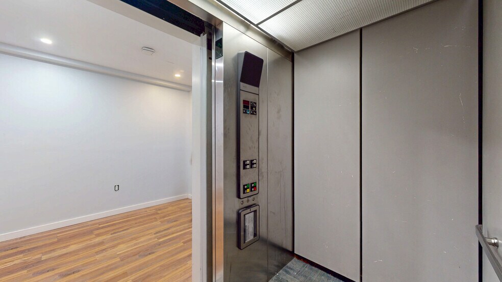More Photos Of 68 Center St, Waterbury Storefront Retail Residential For Sale