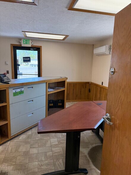 More Photos Of 4881 Pittsburgh Rd, Harrisville Light Distribution For Sale