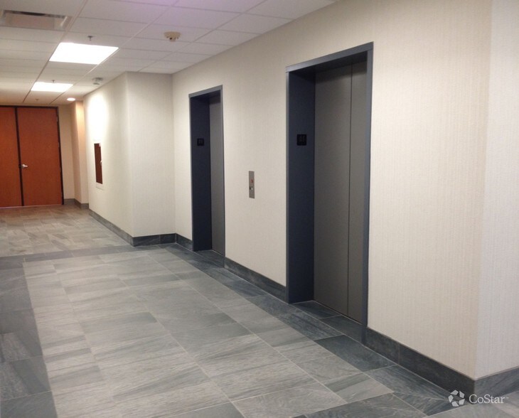 More Photos Of 500 Stephenson Hwy, Troy Office For Lease
