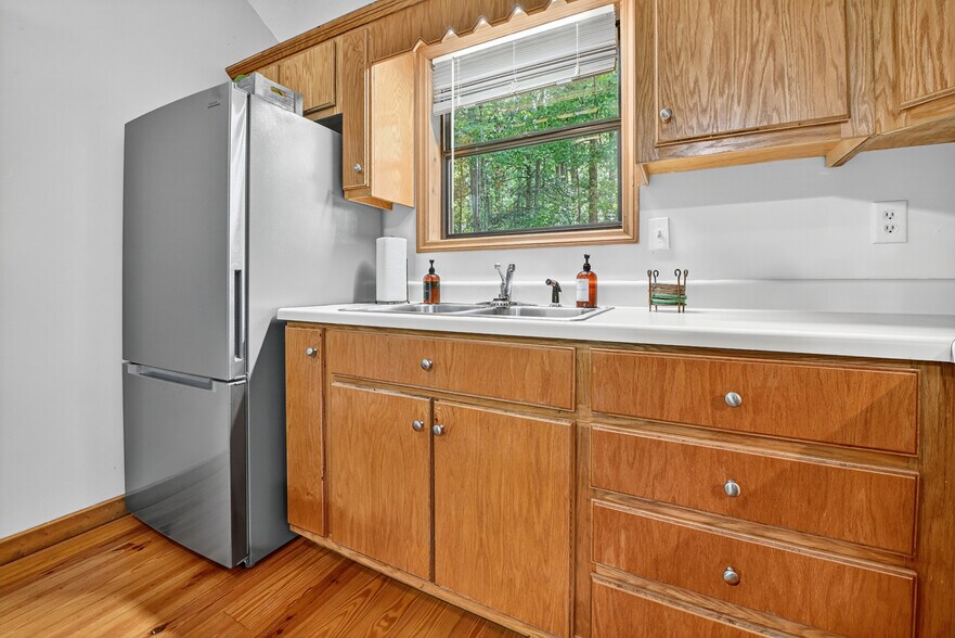 More Photos Of 77 Alpine Way, Blairsville Hotel For Sale