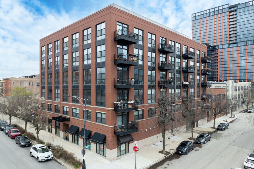 Primary Photo Of 1260 W Washington Blvd, Chicago Multifamily For Sale