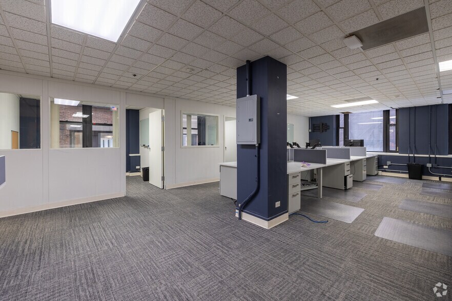 More Photos Of 61 Batterymarch St, Boston Office For Sale