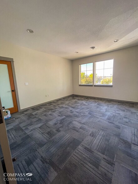 More Photos Of 505 SW Mill View Way, Bend Loft Creative Space For Lease