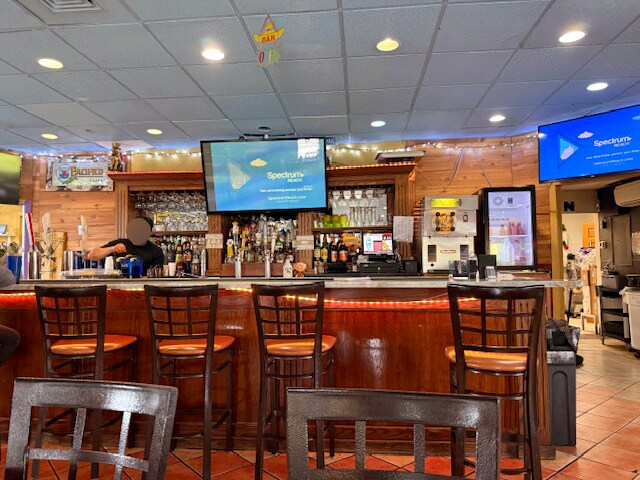 More Photos Of 1061 Reading Rd, Mason Restaurant For Sale