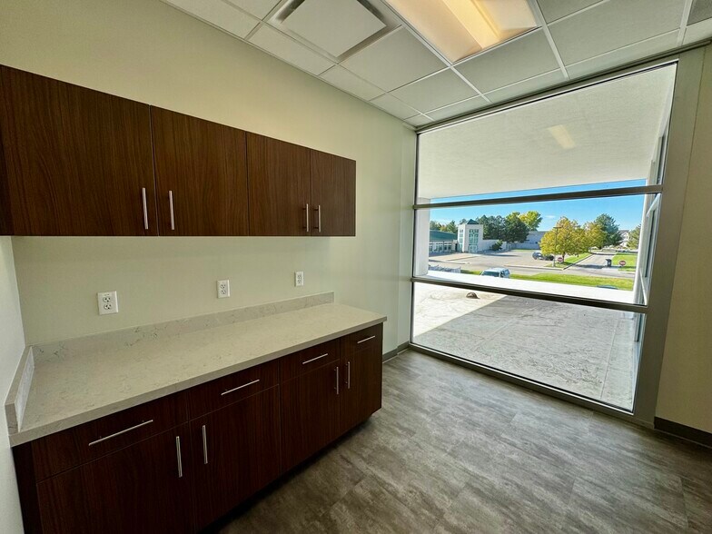 More Photos Of 4605 Harrison Blvd, Ogden Office For Sale