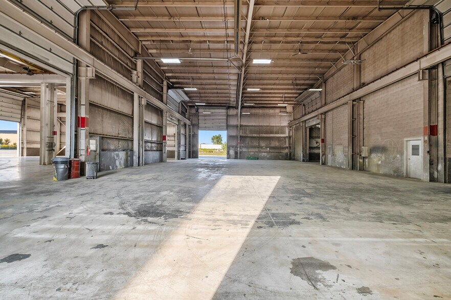 More Photos Of 4072 Flint Asphalt Dr, Burton Distribution For Sale