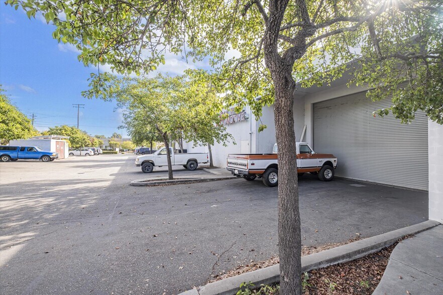 More Photos Of 3545 Soquel Dr, Soquel Auto Repair For Lease