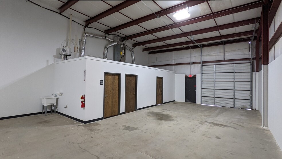 More Photos Of 478 Northdale Rd, Lawrenceville Light Distribution For Lease