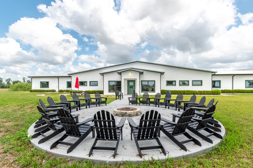 Primary Photo Of 15530 W Highway 326, Morriston Healthcare For Sale