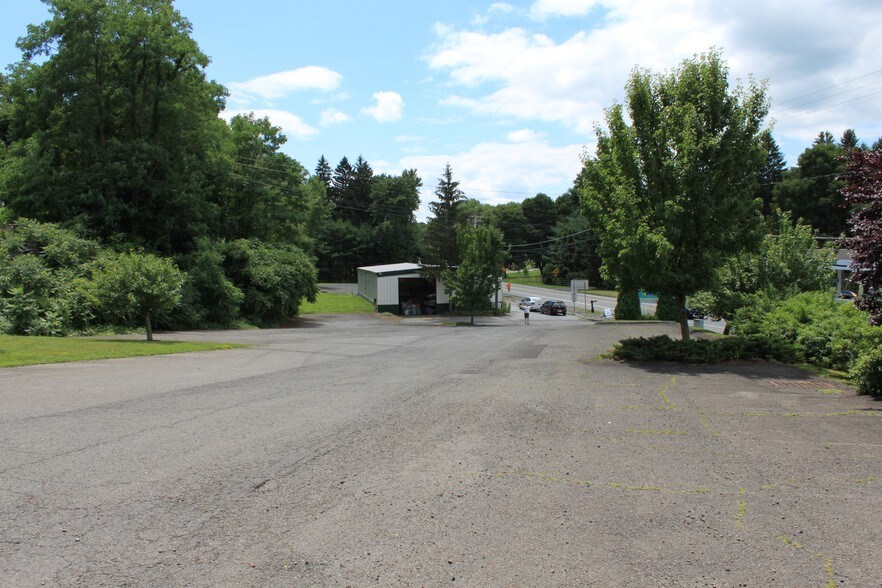 More Photos Of 609 Route 208, Gardiner General Retail For Sale