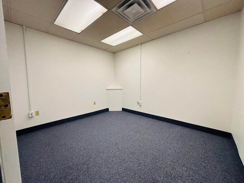 More Photos Of 789 Main St, Great Barrington Medical For Sale