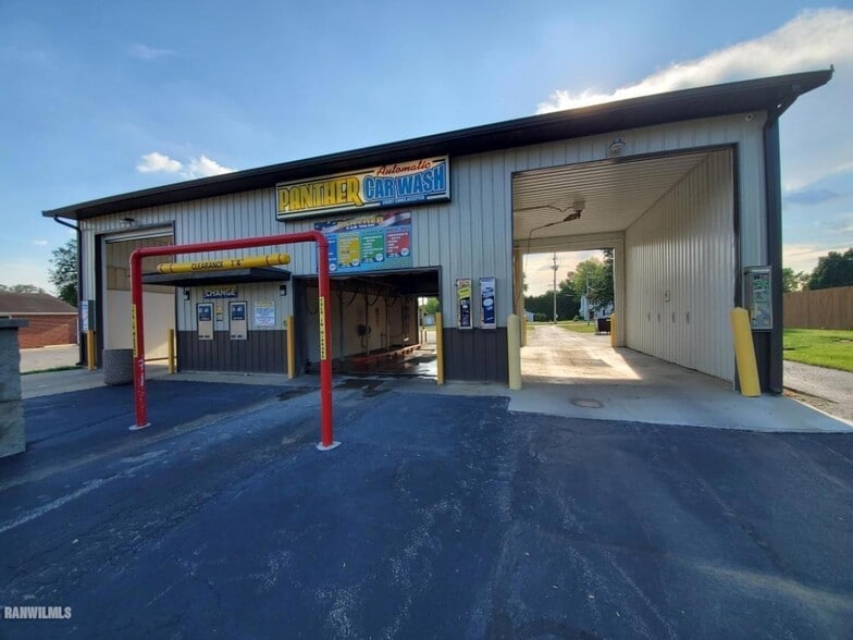 Primary Photo Of 911 S Logan St, Lena Carwash For Sale