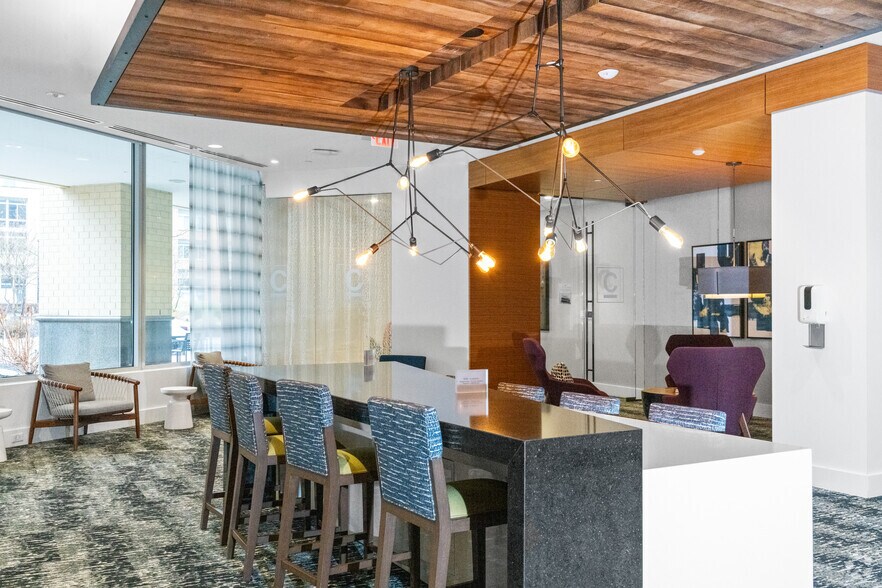 More Photos Of 3400 S Clark St, Arlington Apartments For Lease