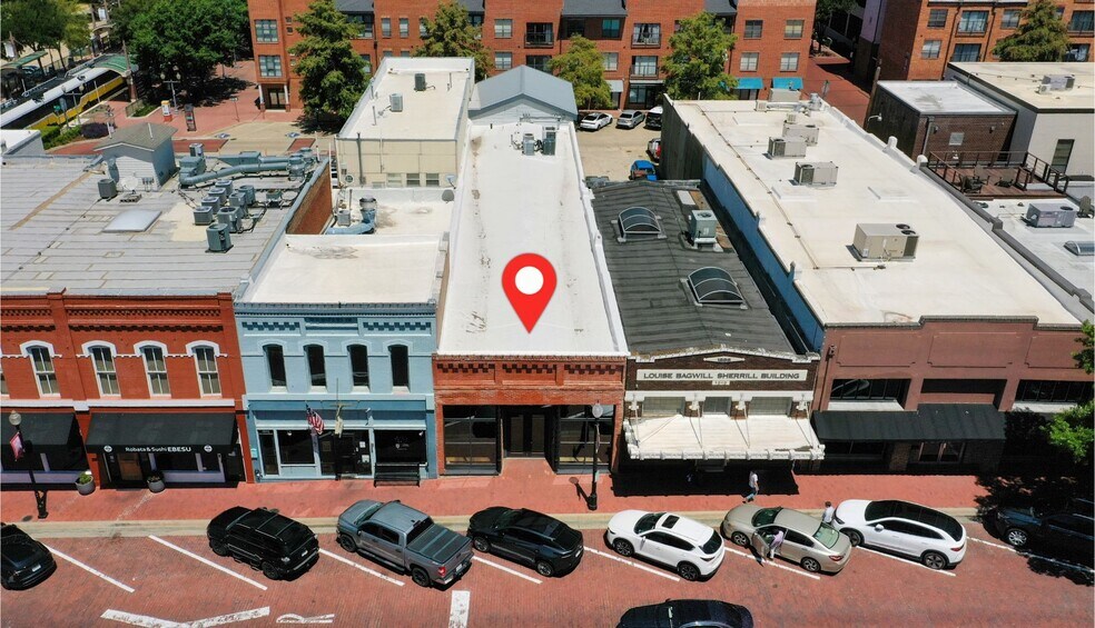 More Photos Of 1013 E 15th St, Plano Storefront For Sale