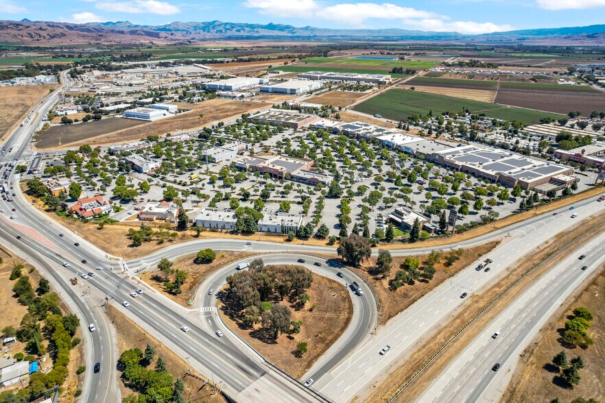 More Photos Of 6845-6855 Camino Arroyo dr, Gilroy General Retail For Lease