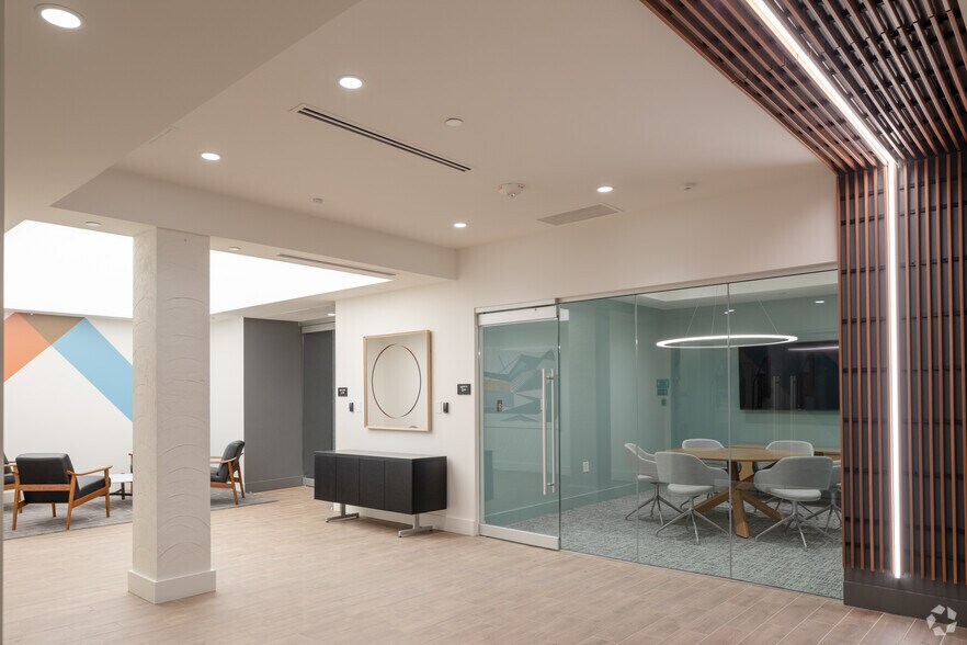 More Photos Of 820 16th St, Denver Office For Sale