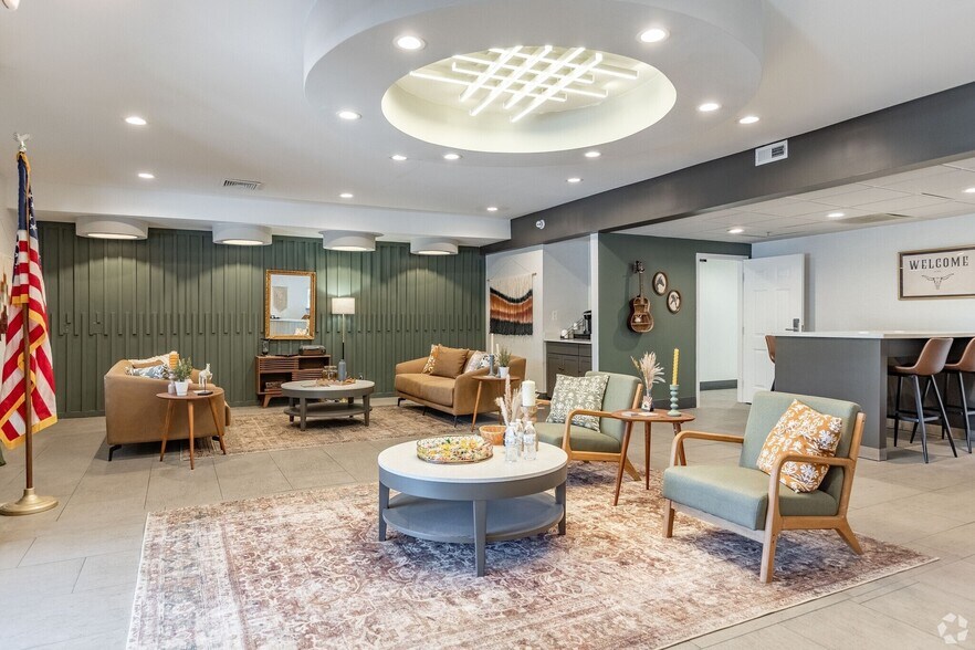 More Photos Of 2425 Atrium Way, Nashville Apartments For Sale