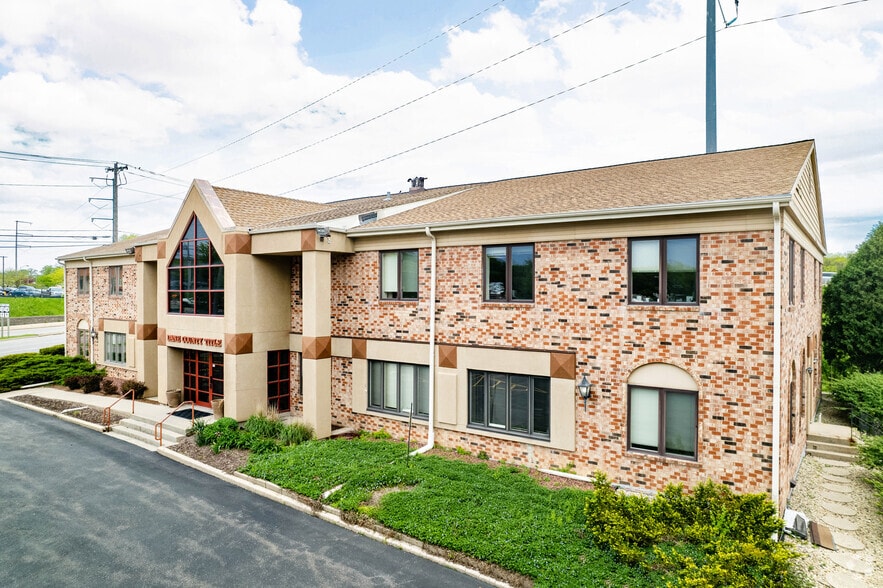 More Photos Of 901 S Whitney Way, Madison Office For Lease