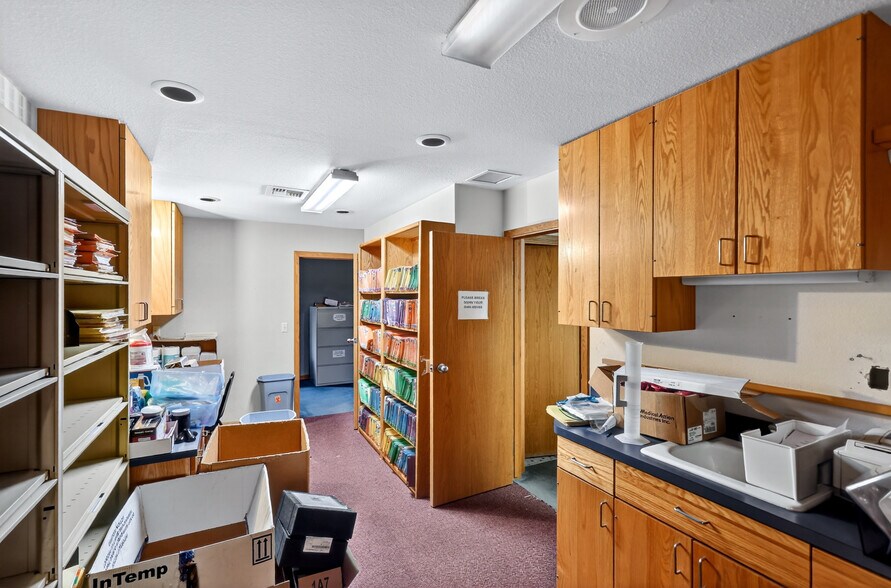 More Photos Of 950 W Ironwood Dr, Coeur d'Alene Medical For Sale