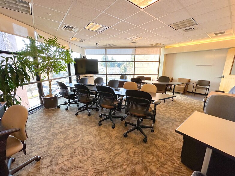 More Photos Of 5121 Skyline Village Loop S, Salem Medical For Sale