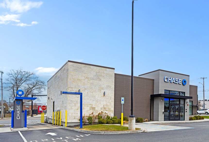 More Photos Of 315 Hancock St, Quincy Bank For Sale