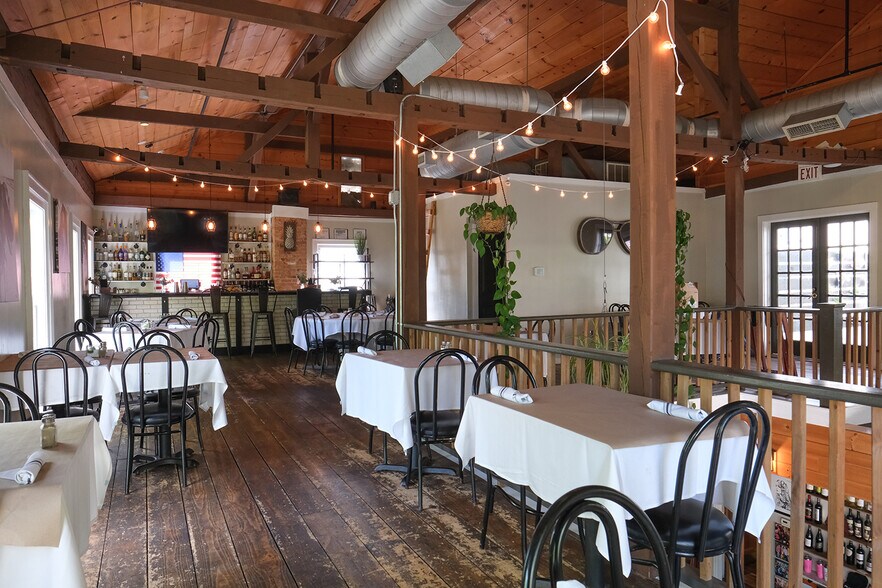 More Photos Of 202 Butler St, Saugatuck Restaurant For Sale