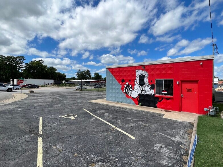 More Photos Of 777 S Utica St, Tulsa Industrial For Sale