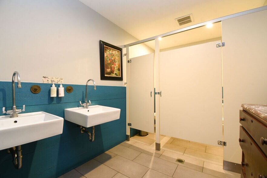 More Photos Of 2456 N California Ave, Chicago Storefront Retail Residential For Lease