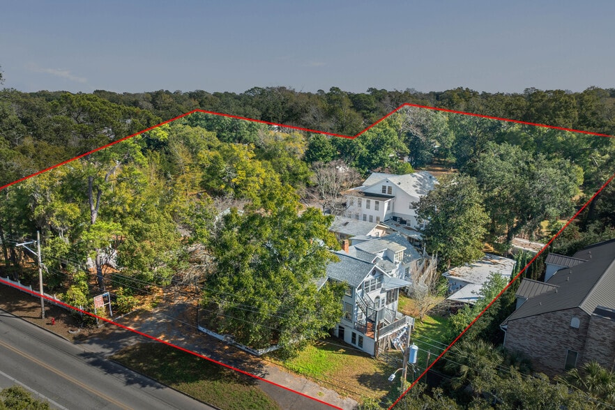 More Photos Of 355 S Mobile St, Fairhope Dormitory For Sale