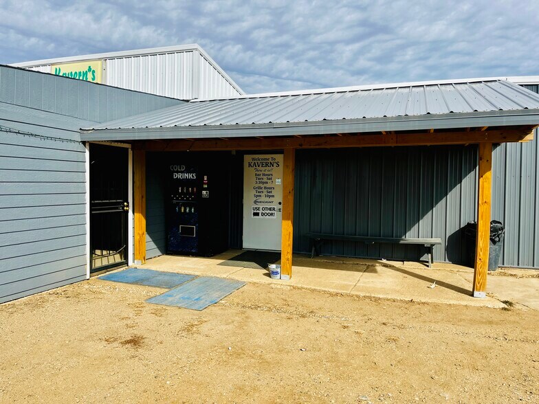 More Photos Of 300 Lincoln Ave, Volin Specialty For Sale