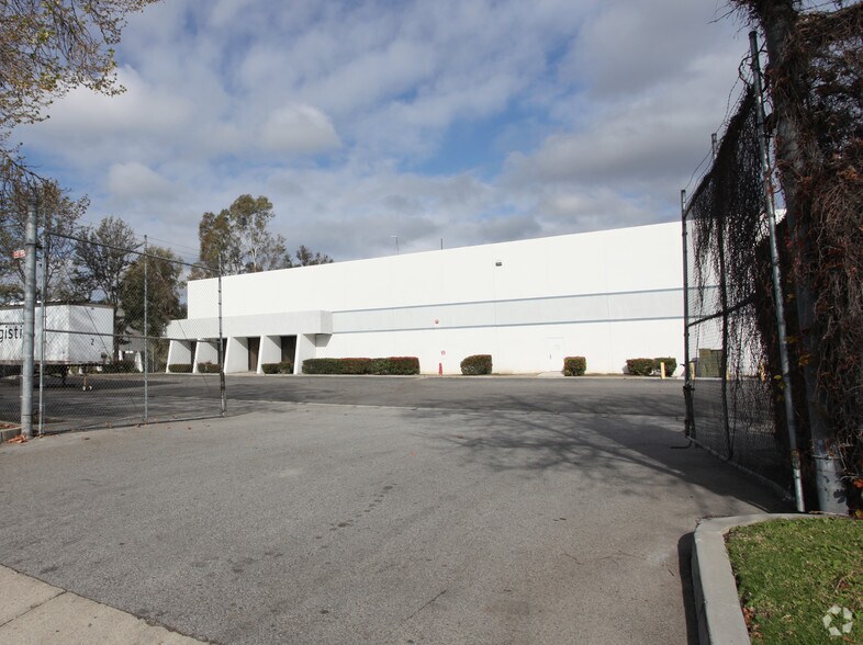 More Photos Of 2867 Surveyor St, Pomona Manufacturing For Sale