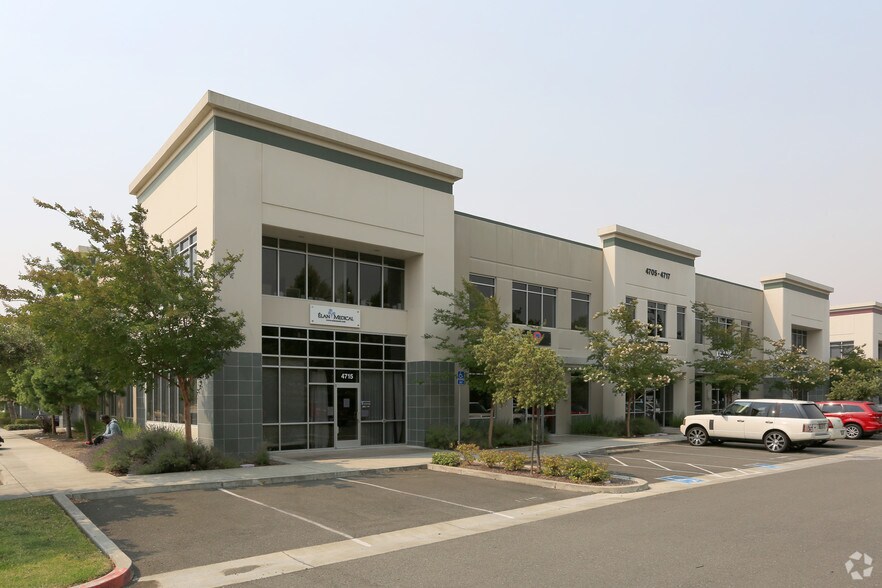 Primary Photo Of 4705-4717 Mangels Blvd, Fairfield Flex For Sale