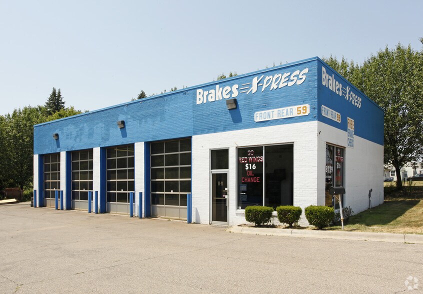Primary Photo Of 38139 Ford Rd, Westland Auto Repair For Lease