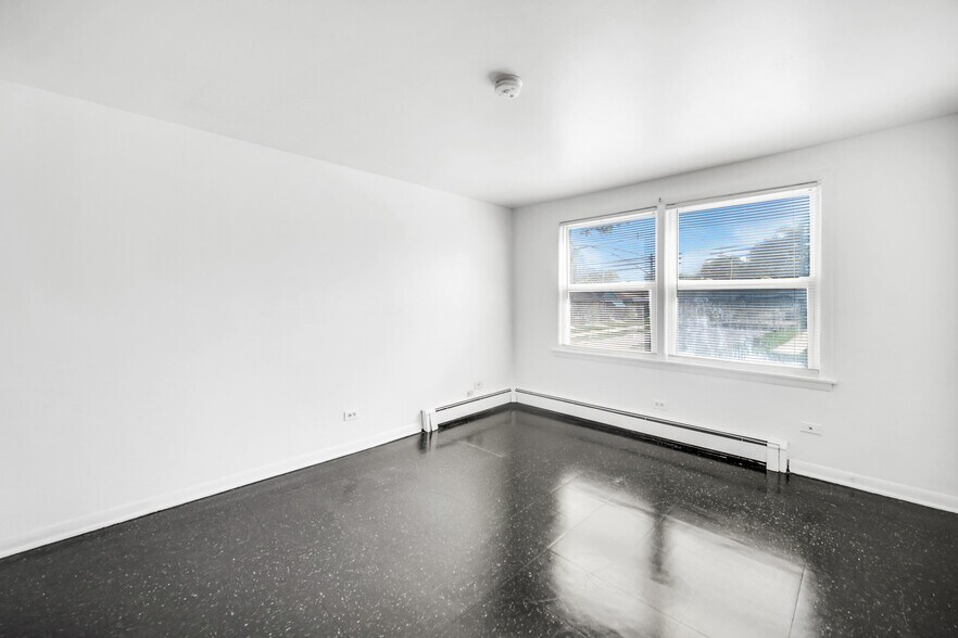 More Photos Of 1859 E 87th St, Chicago Storefront Retail Office For Sale