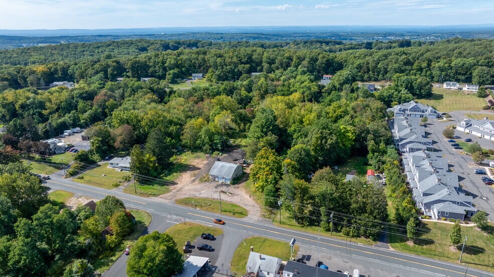 More Photos Of 985 Hartford Tpke, Vernon Service For Lease