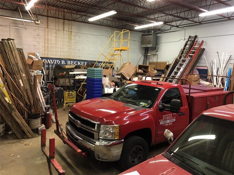 More Photos Of 631 West Ave, Rochester Warehouse For Sale