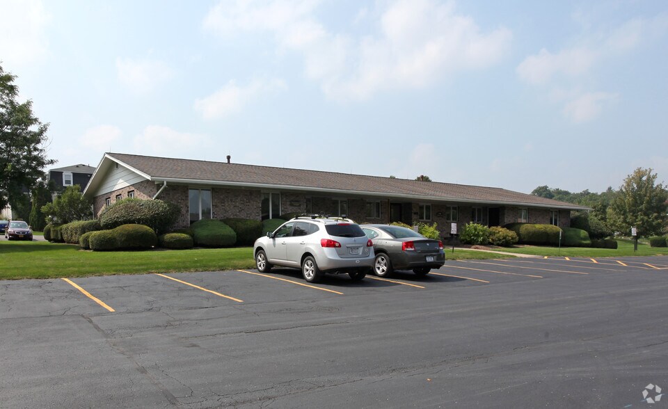 More Photos Of 468 S Pearl St, Canandaigua Office For Lease