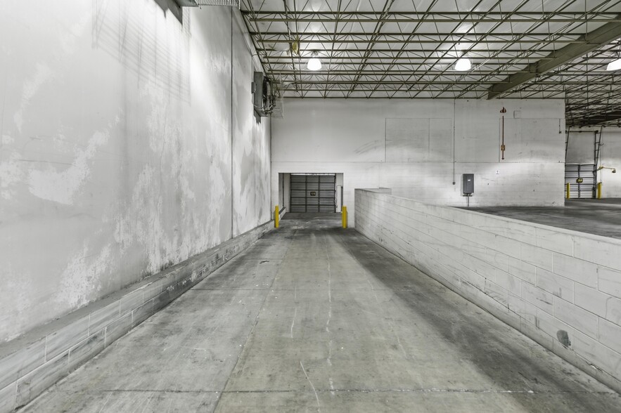 More Photos Of 451 SW 57th Ave, Ocala Distribution For Lease