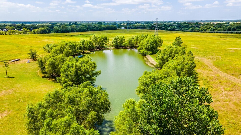 More Photos Of 8306 County Road 109, Alvarado Land For Sale