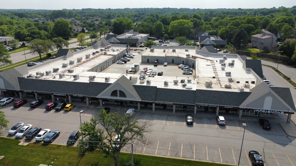 More Photos Of 11800-11922 W 119th St, Overland Park Unknown For Lease