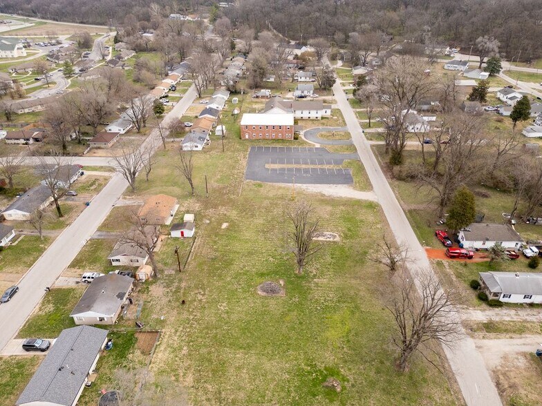 More Photos Of 8861 Botanical Ave, Caseyville Specialty For Sale