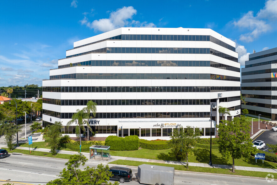 Primary Photo Of 11900 Biscayne Blvd, North Miami Medical For Lease