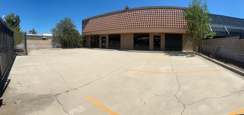 More Photos Of 229 S Olive Ave, Rialto Warehouse For Sale