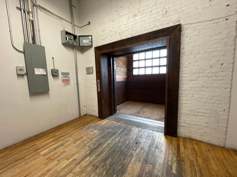 More Photos Of 195 Morgan Ave, Brooklyn Loft Creative Space For Lease