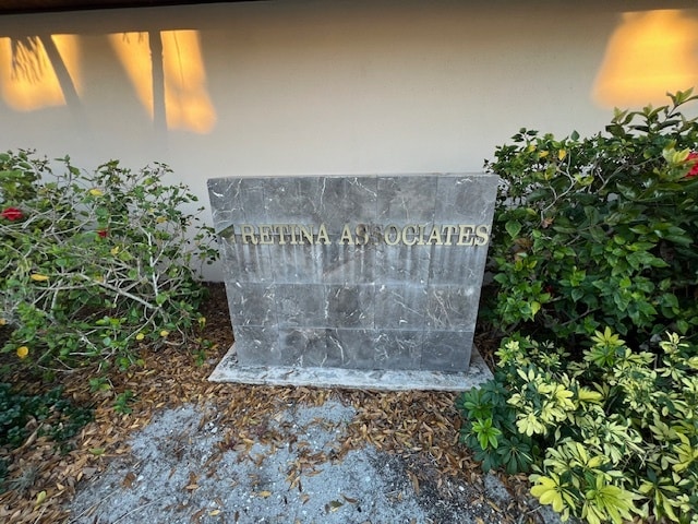 More Photos Of 3920 Bee Ridge Rd, Sarasota Medical For Lease