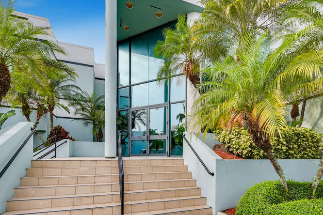 More Photos Of 1800 NW 89th Pl, Miami Refrigeration Cold Storage For Lease