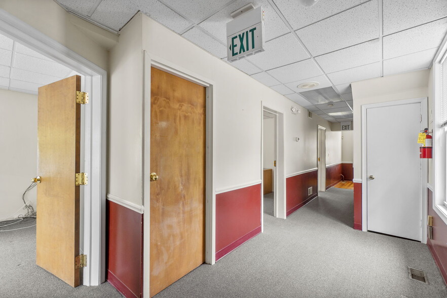More Photos Of 300 Allegheny Ave, Towson Office For Sale