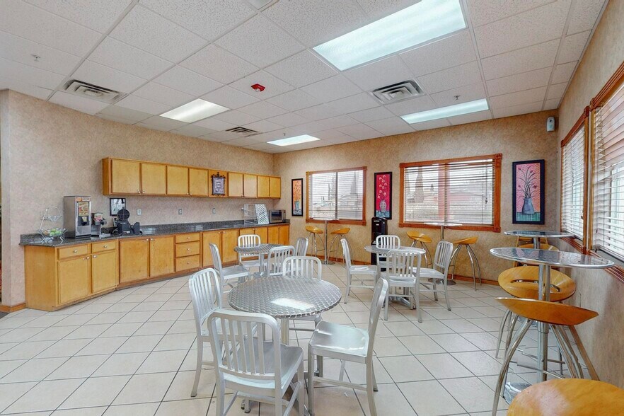 More Photos Of 5640 E Paisano Dr, El Paso Hotel For Sale