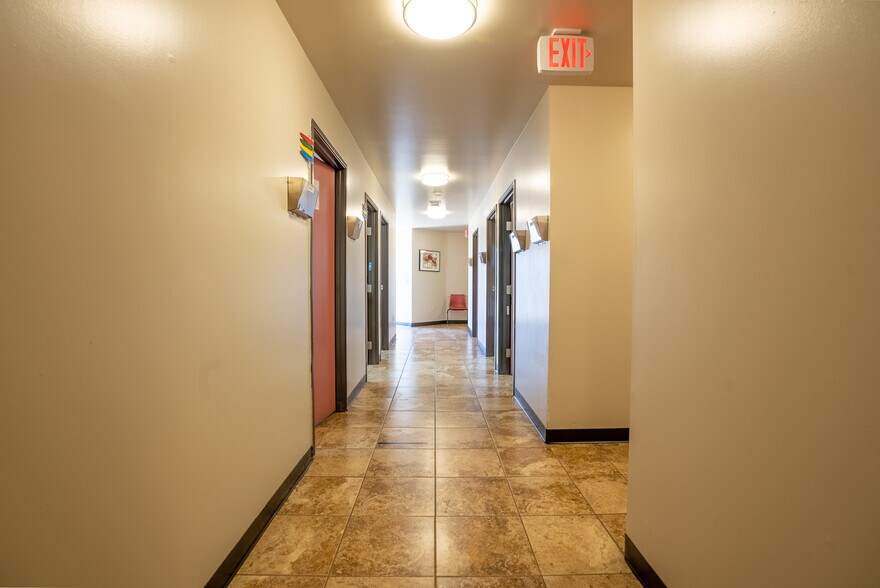 More Photos Of 4946 Florence Ave, Bell Medical For Lease