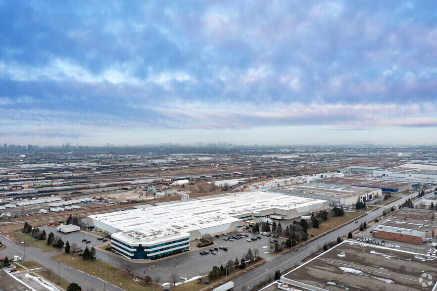 More Photos Of 2777 Langstaff Rd, Vaughan Distribution For Lease